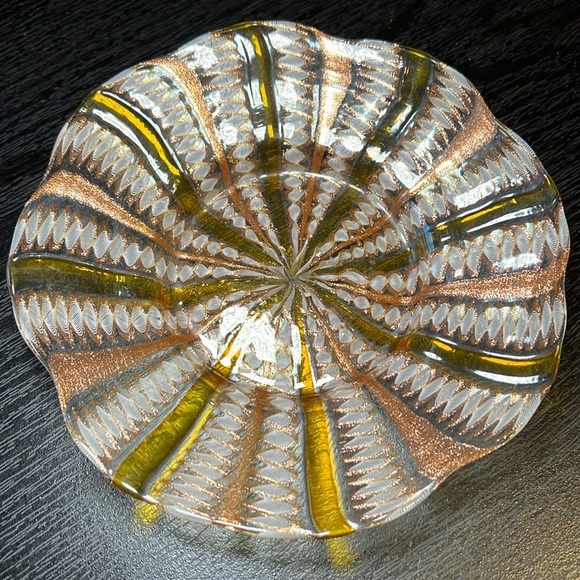 Salviati Murano Venetian Zanfirico & Copper Aventurine Yellow Stripe Glass Plate - Picture 3 of 9